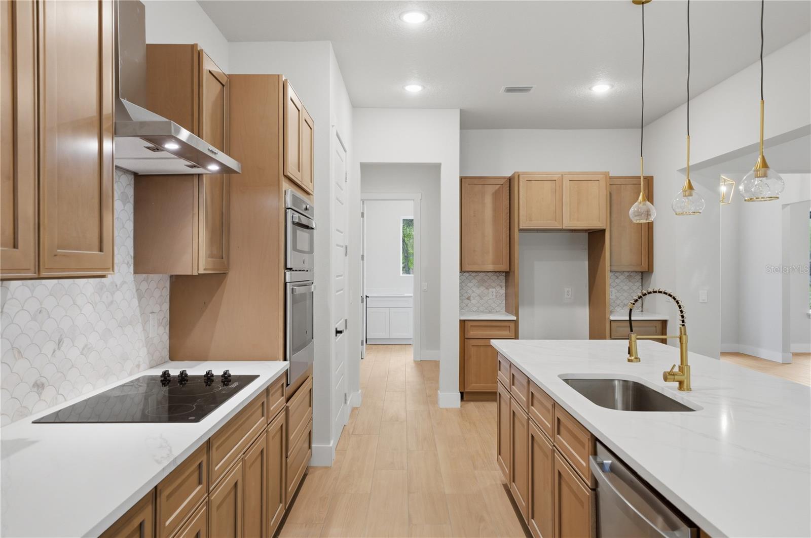 REGAL POINT ESTATES UNIT 1 - Residential