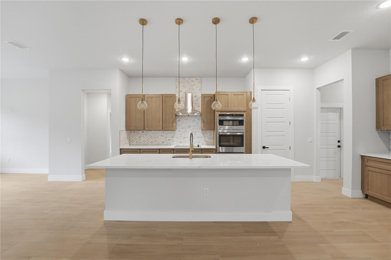 REGAL POINT ESTATES UNIT 1 - Residential