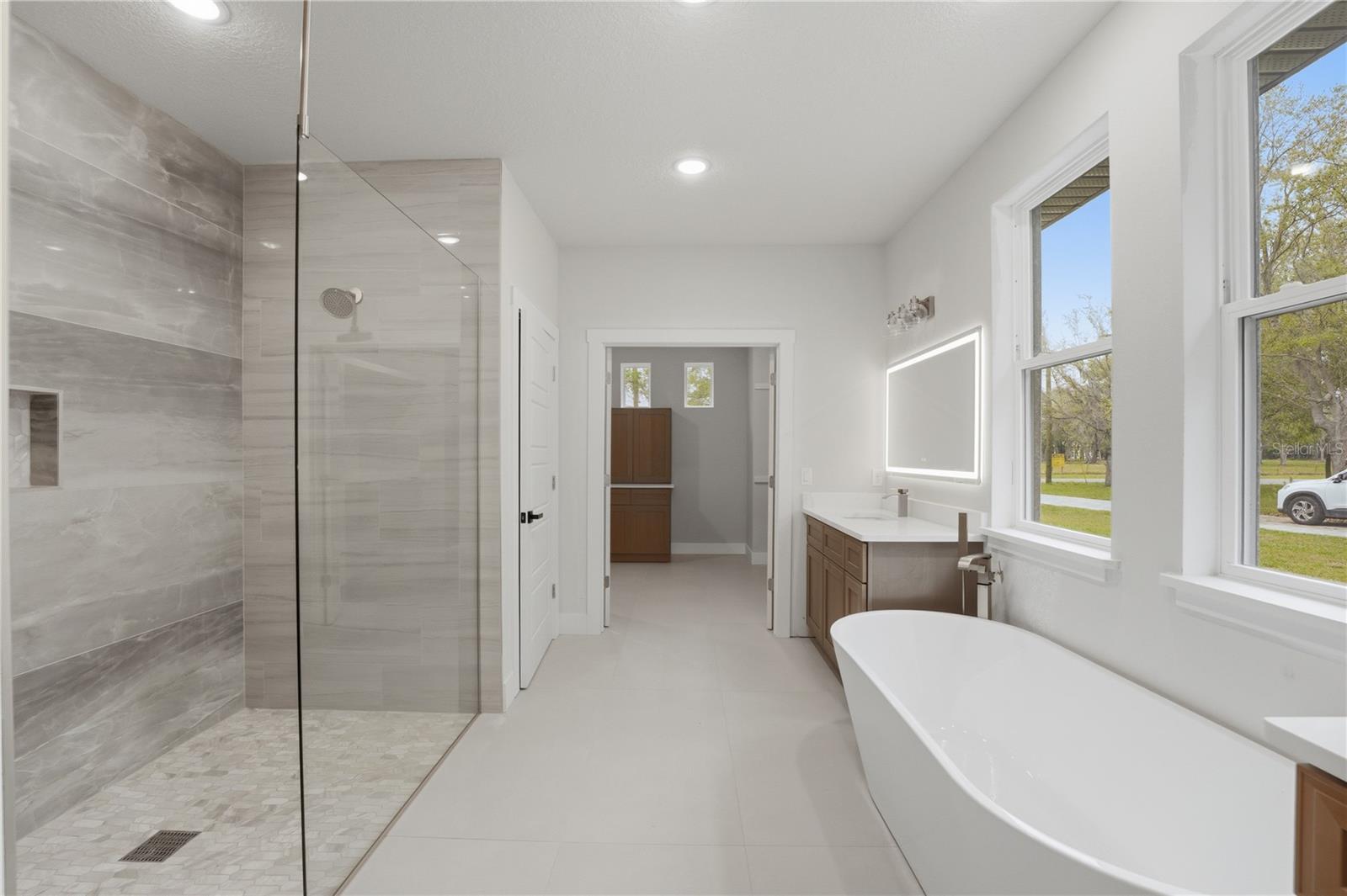 REGAL POINT ESTATES UNIT 1 - Residential