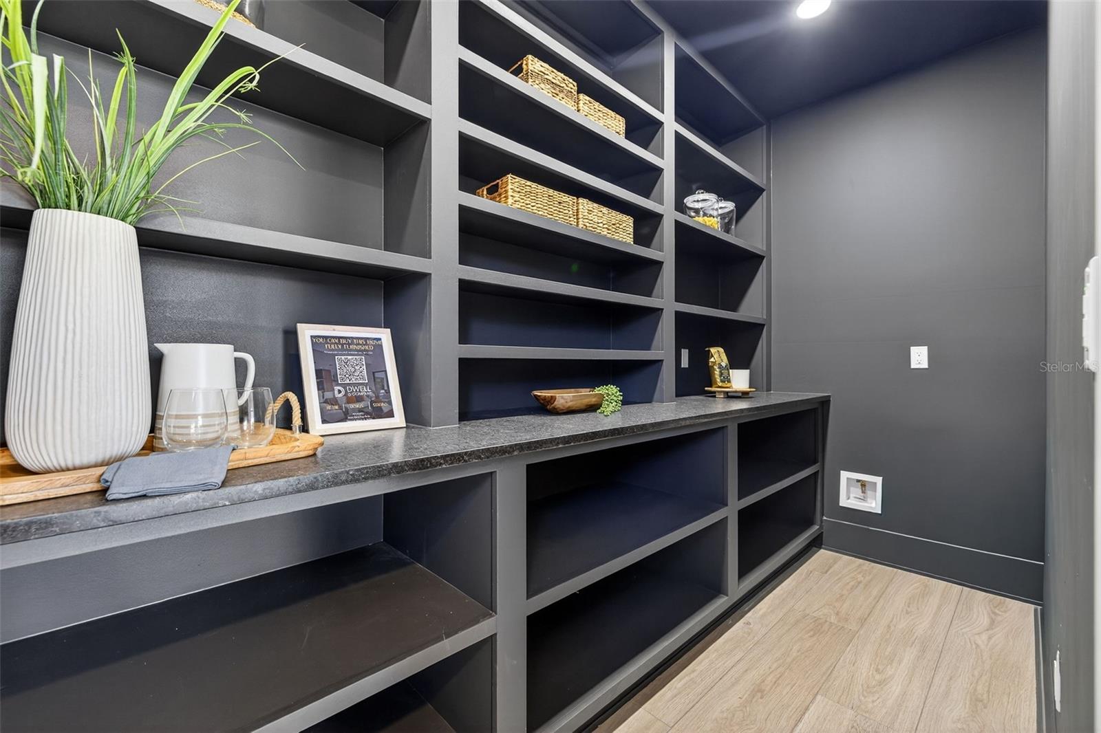 SUNSET LANDINGS - Residential