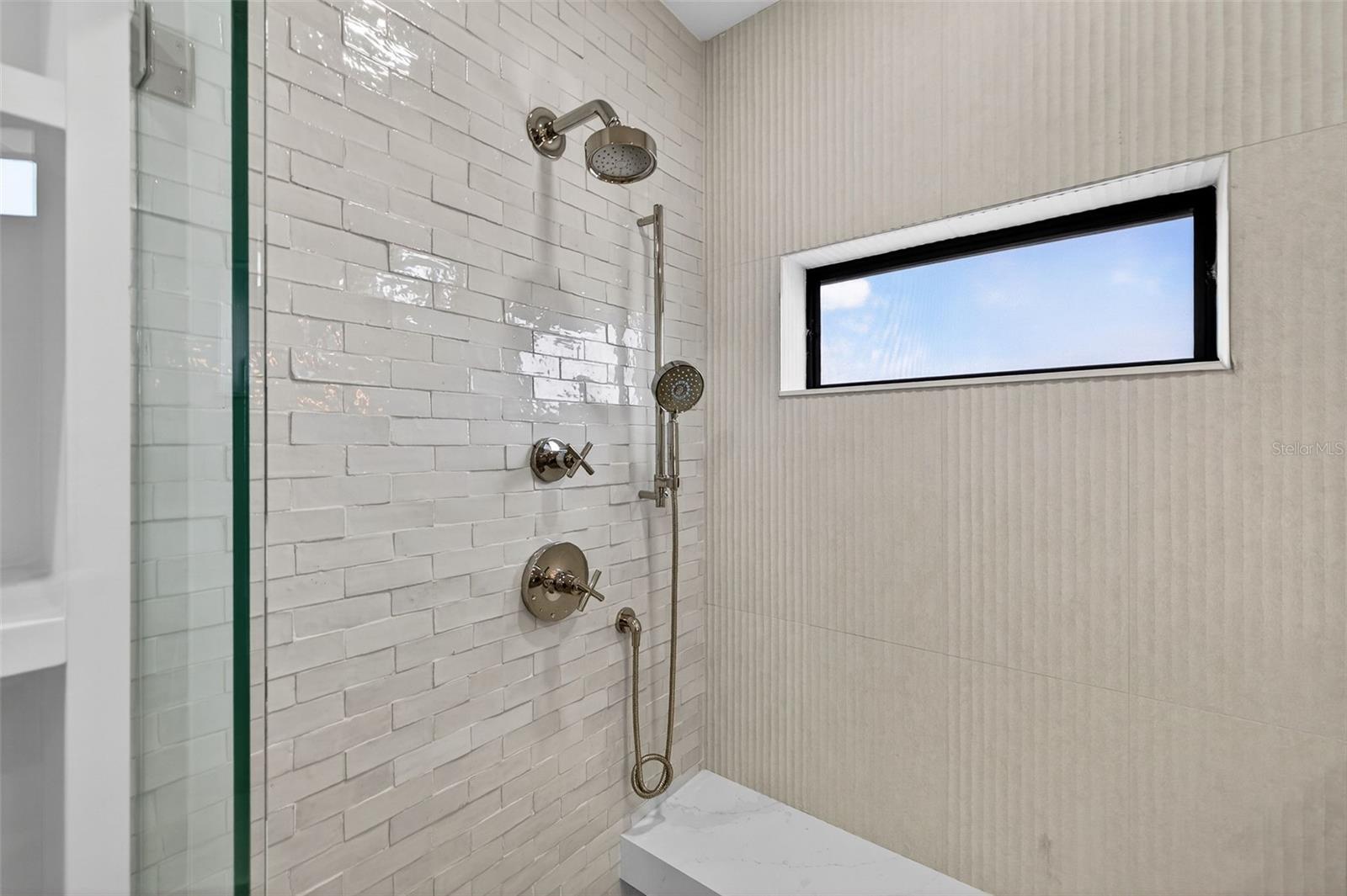 SUNSET LANDINGS - Residential