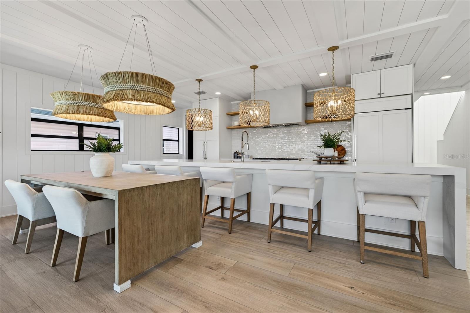 SUNSET LANDINGS - Residential