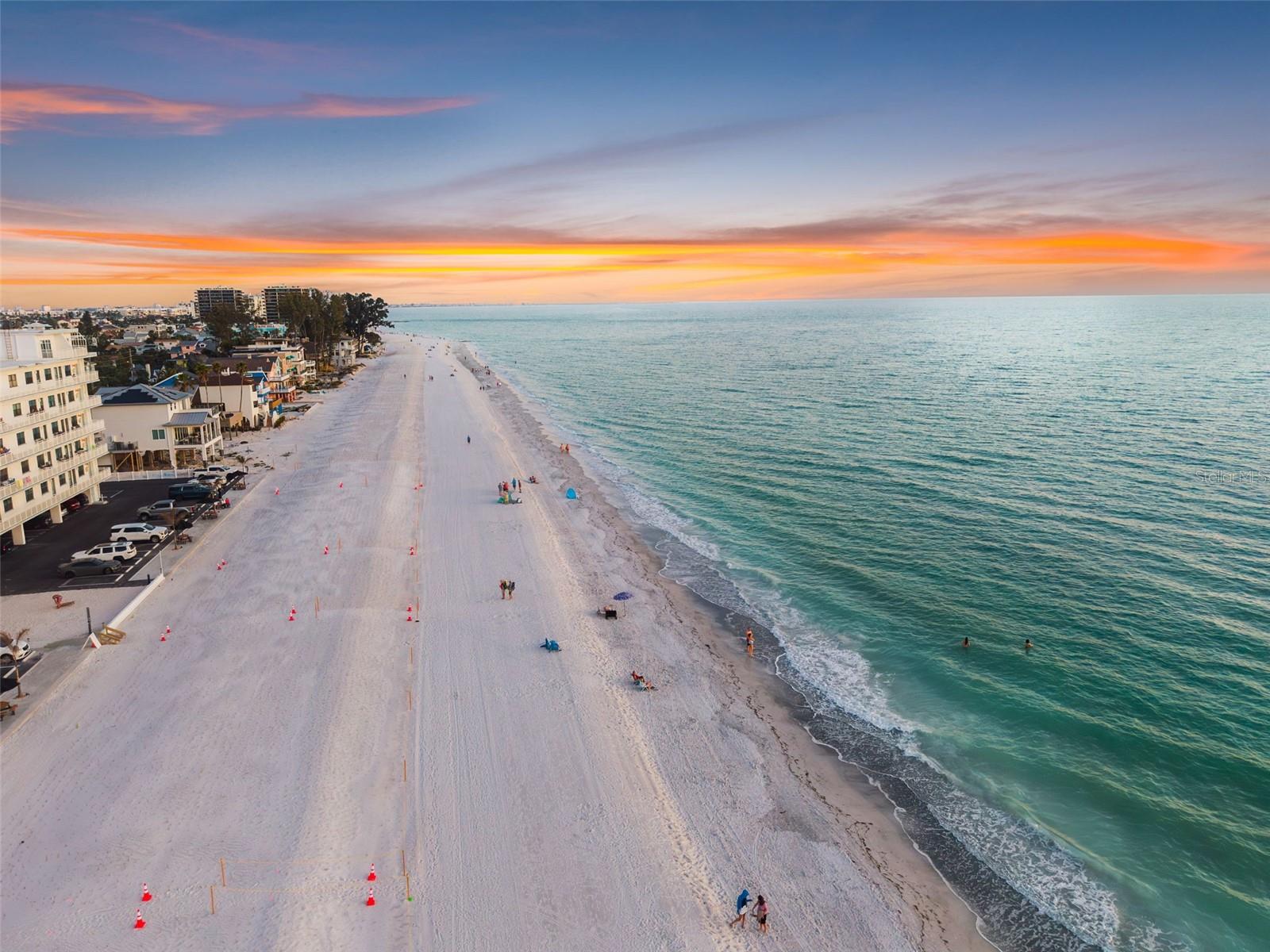 SUNSET LANDINGS - Residential