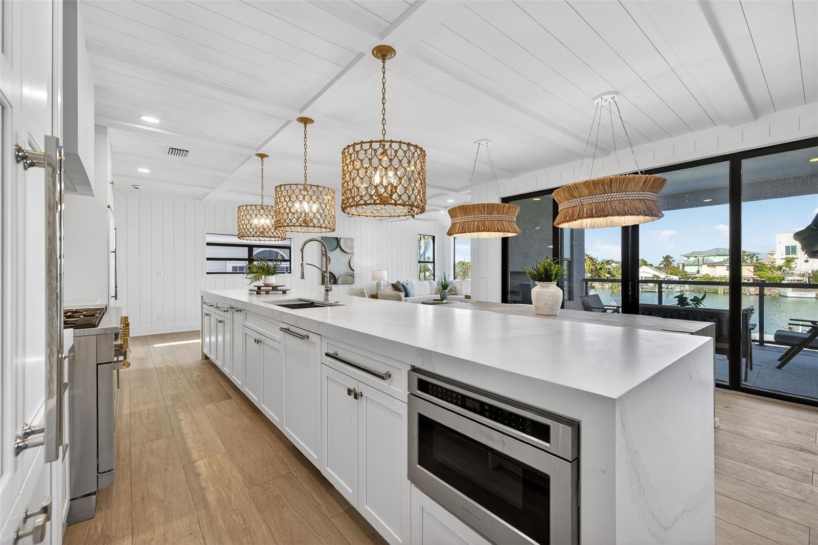 SUNSET LANDINGS - Residential