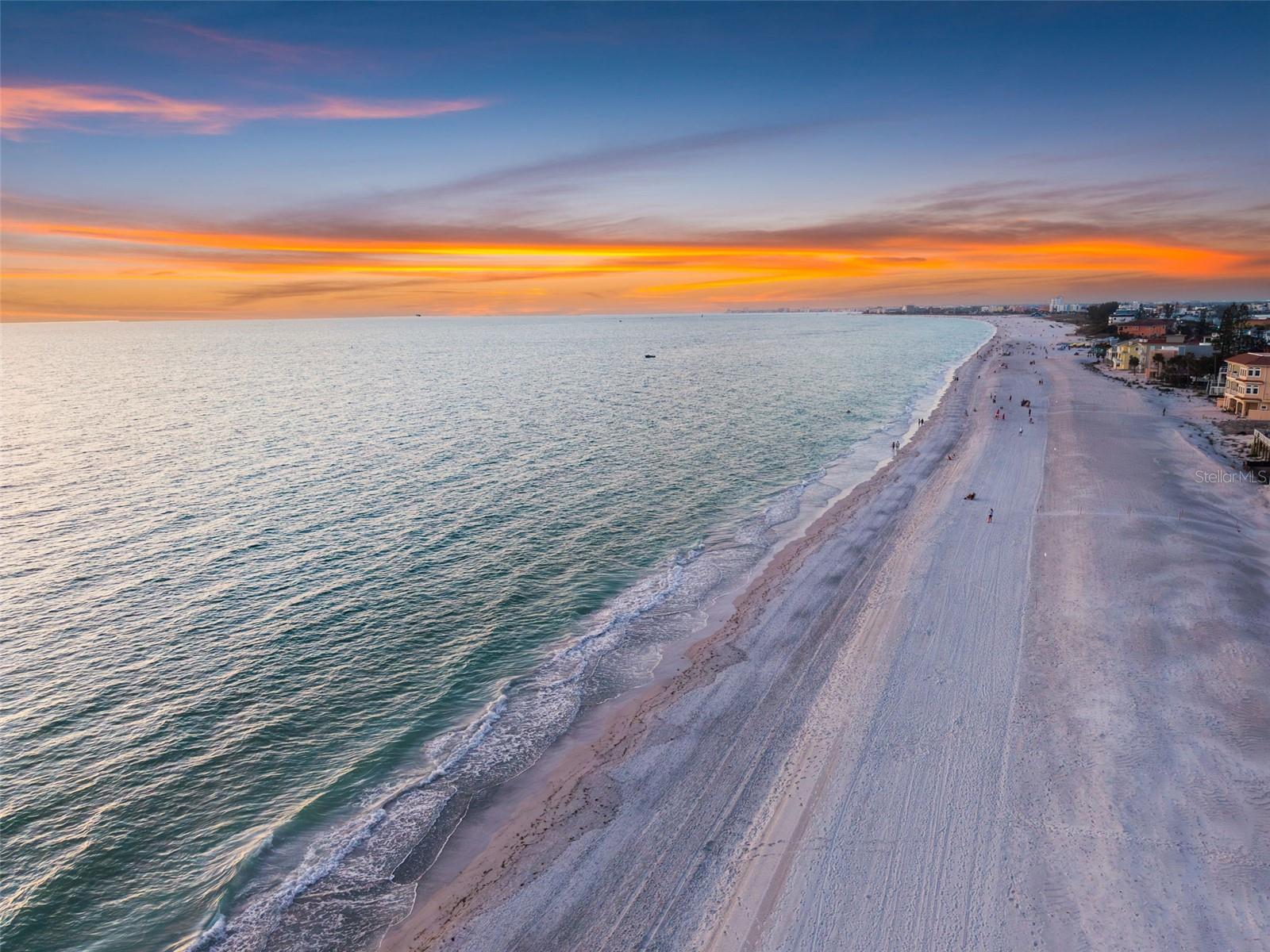 SUNSET LANDINGS - Residential