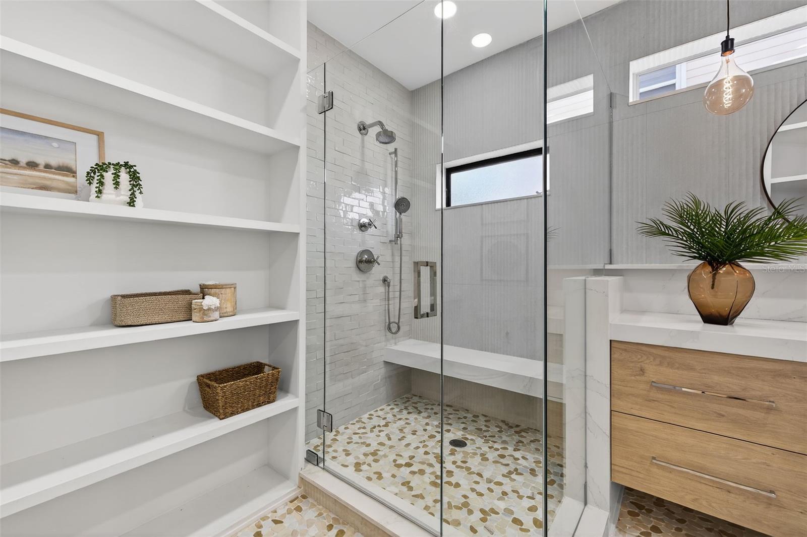 SUNSET LANDINGS - Residential