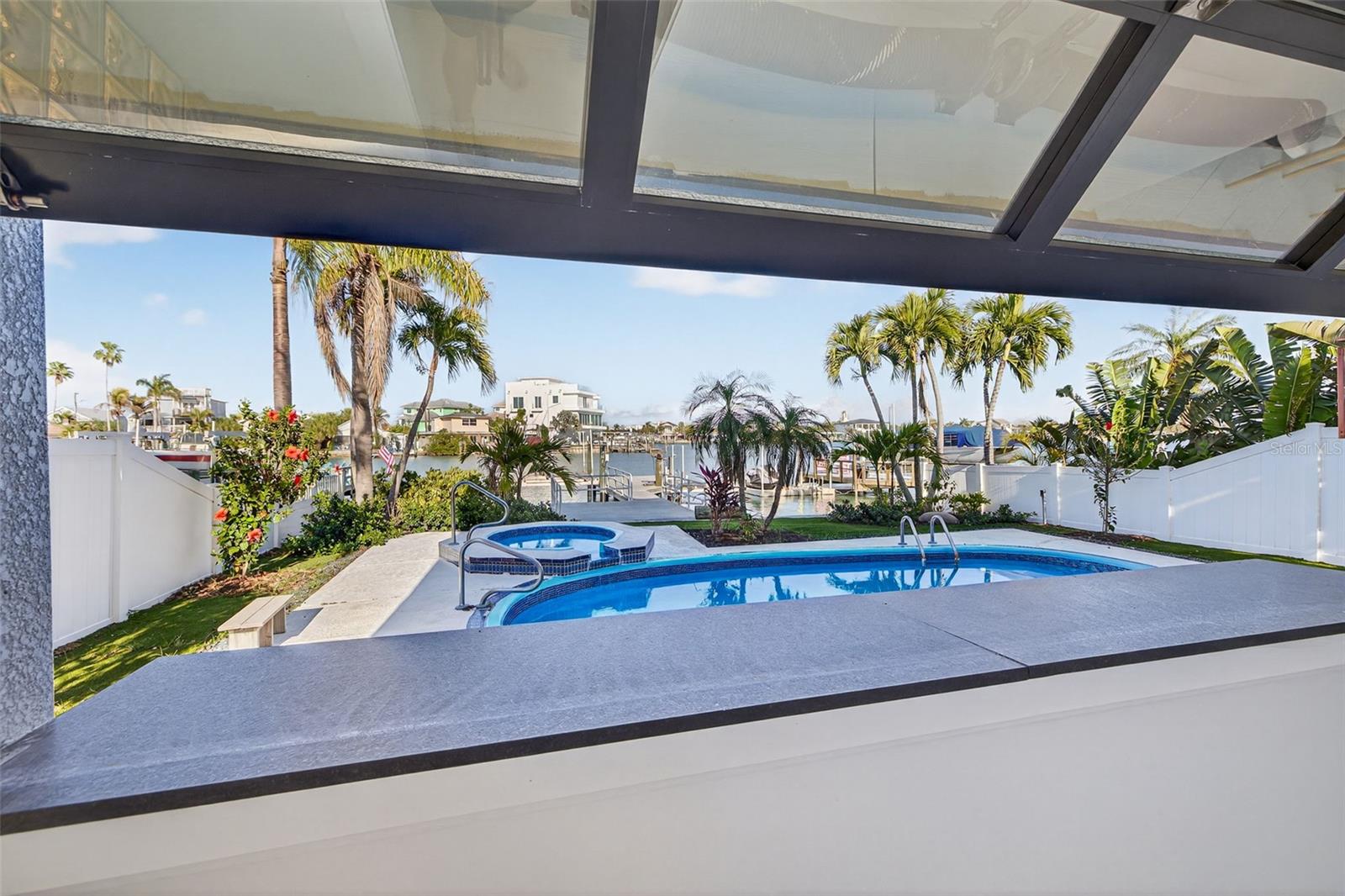 SUNSET LANDINGS - Residential