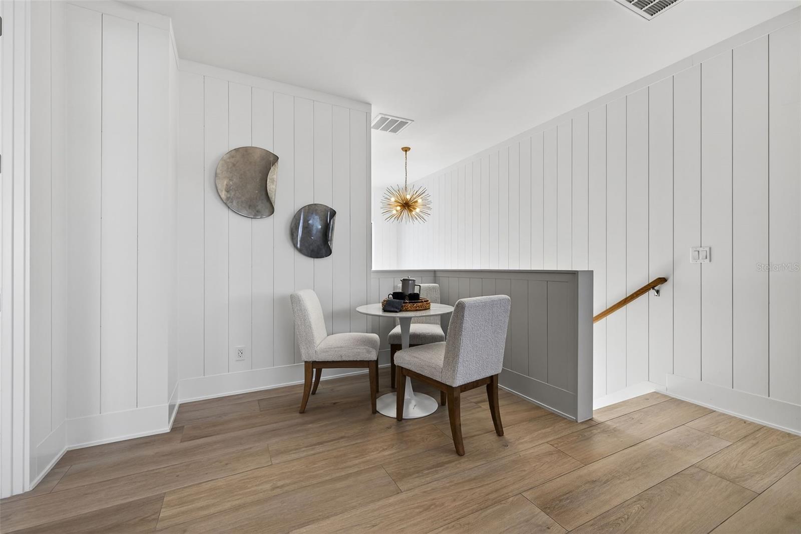 SUNSET LANDINGS - Residential