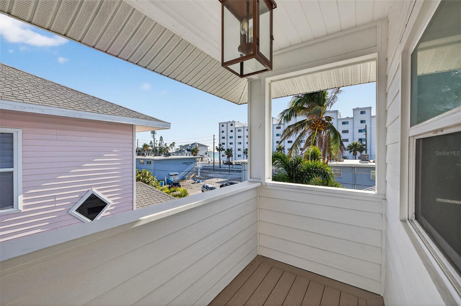 SUNSET LANDINGS - Residential