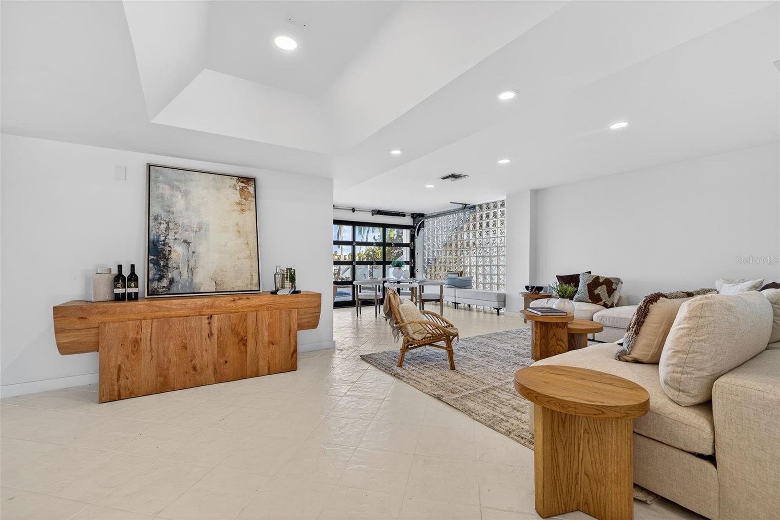 SUNSET LANDINGS - Residential