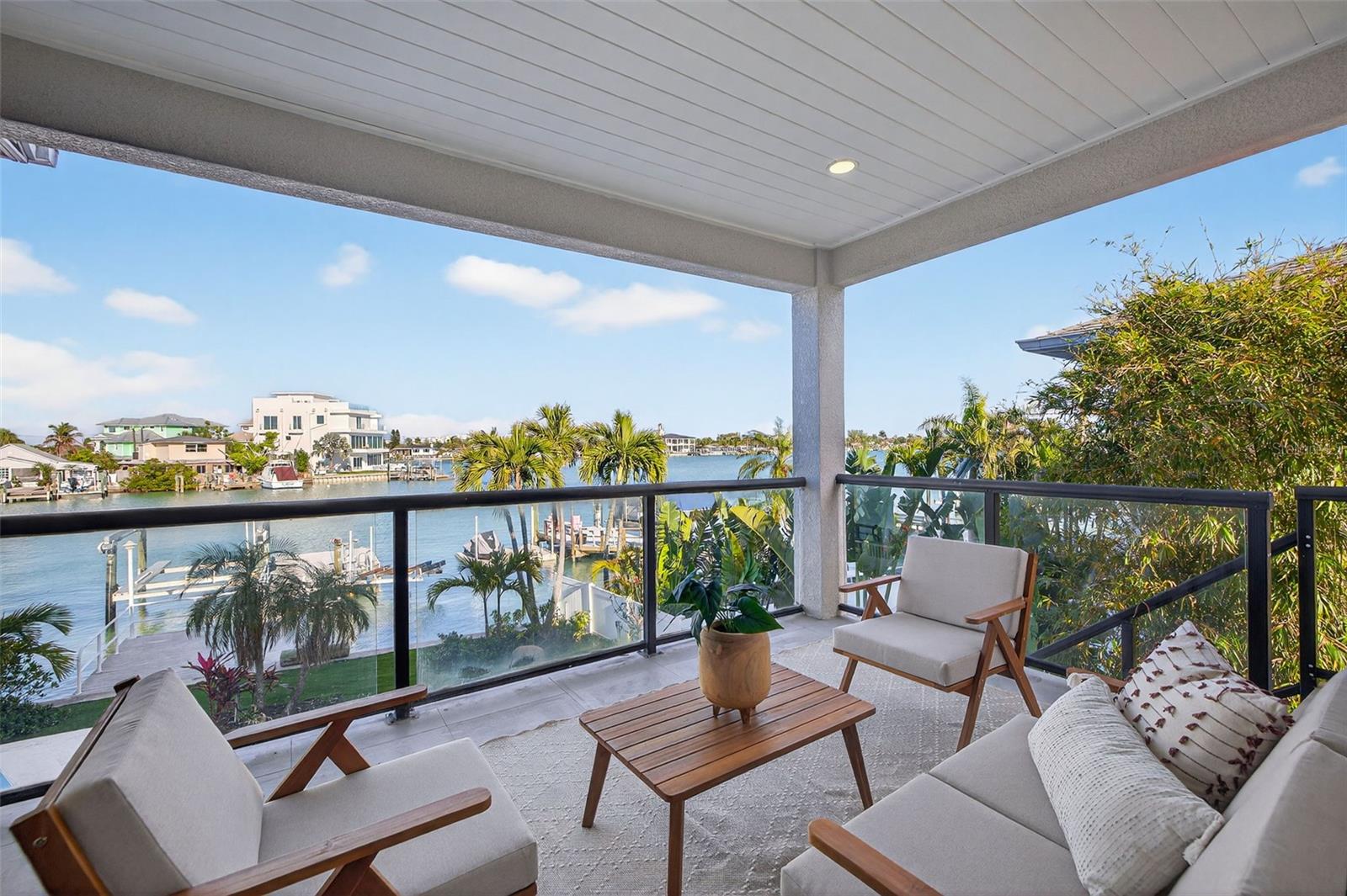 SUNSET LANDINGS - Residential