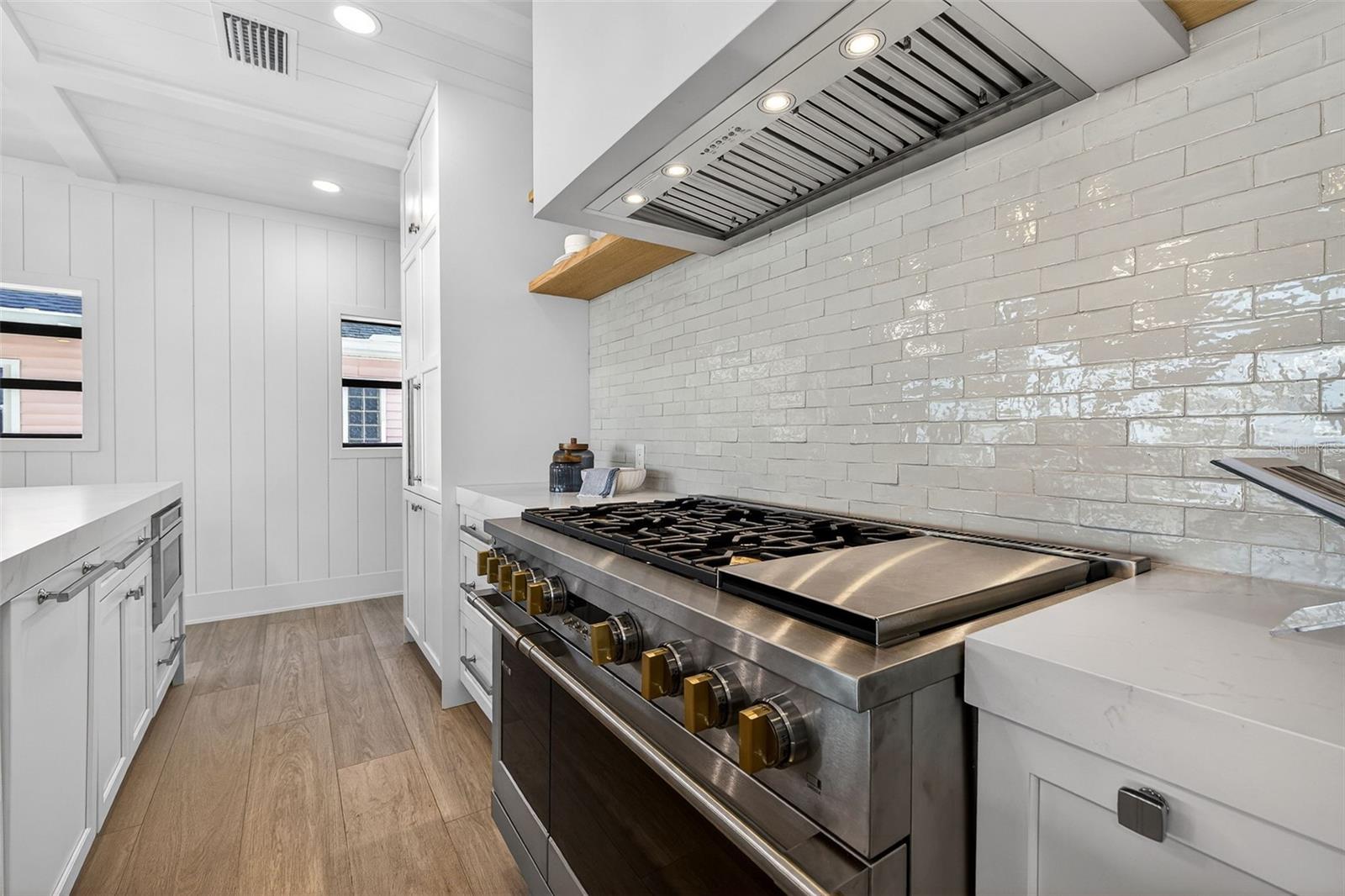 SUNSET LANDINGS - Residential