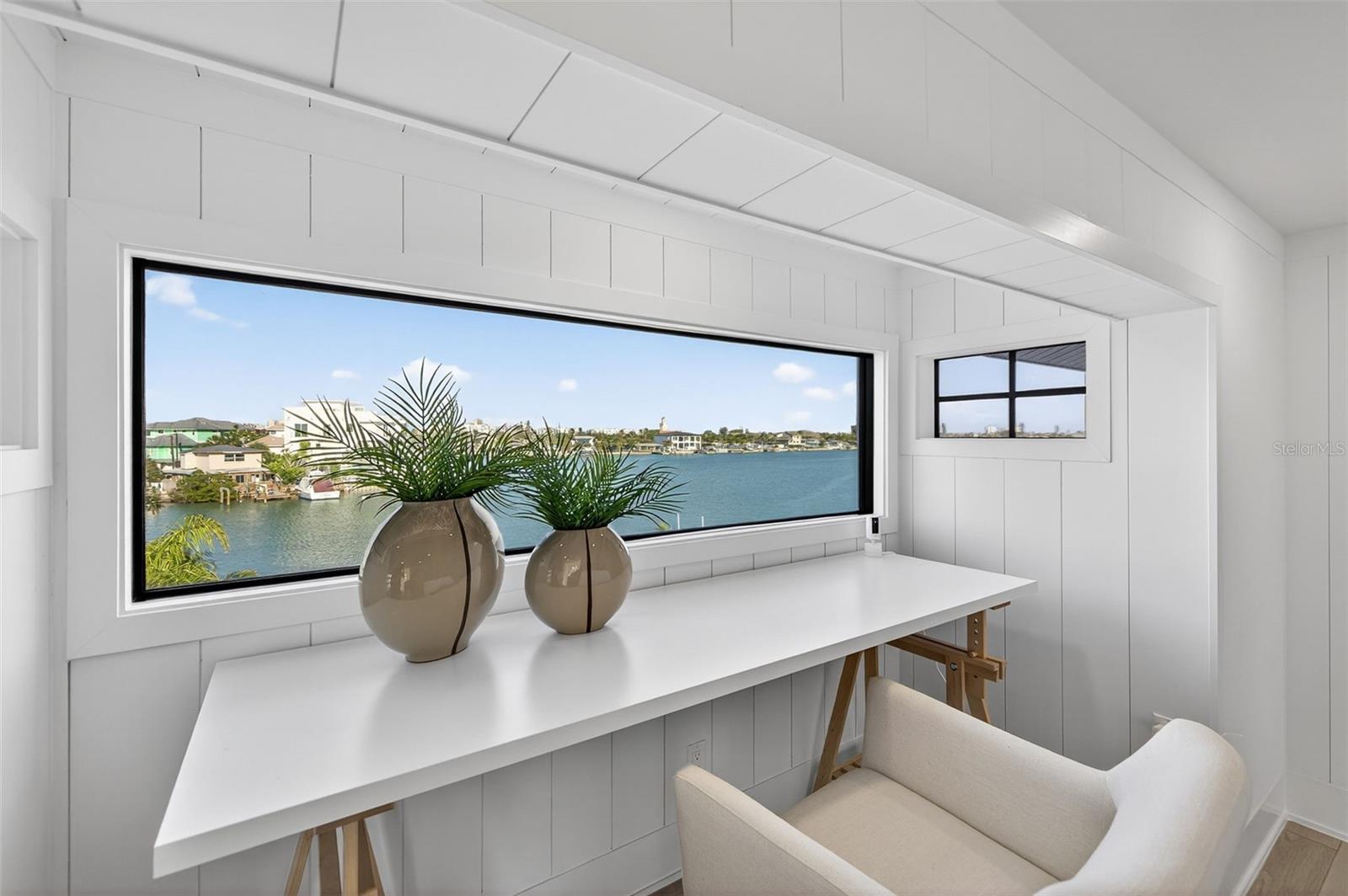 SUNSET LANDINGS - Residential