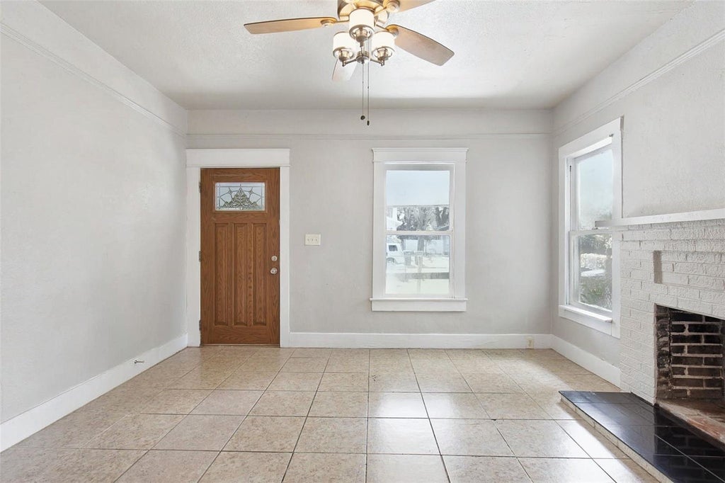Photo of 508 E Hugh Street, Tampa, FL 33603 (MLS # O6453051)