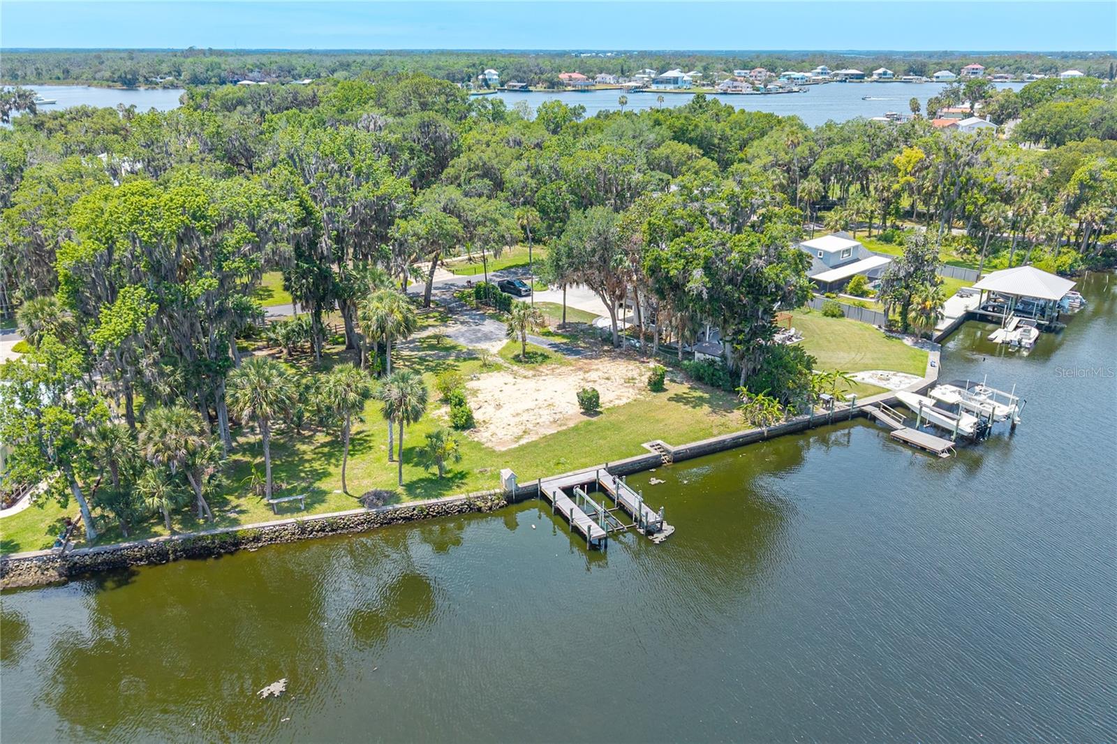 MAGNOLIA SHORES - Land