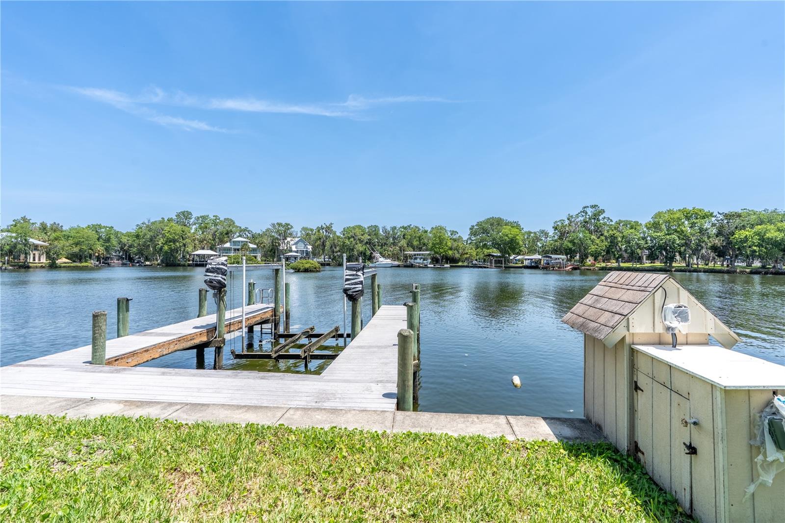 MAGNOLIA SHORES - Land