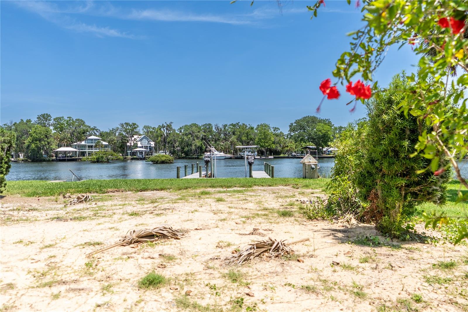 MAGNOLIA SHORES - Land