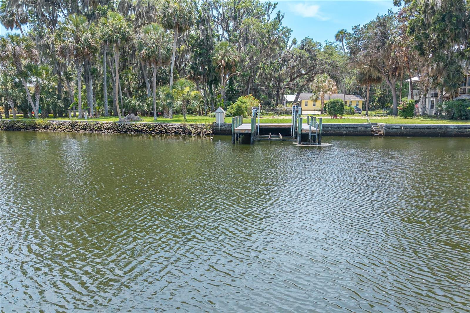 MAGNOLIA SHORES - Land