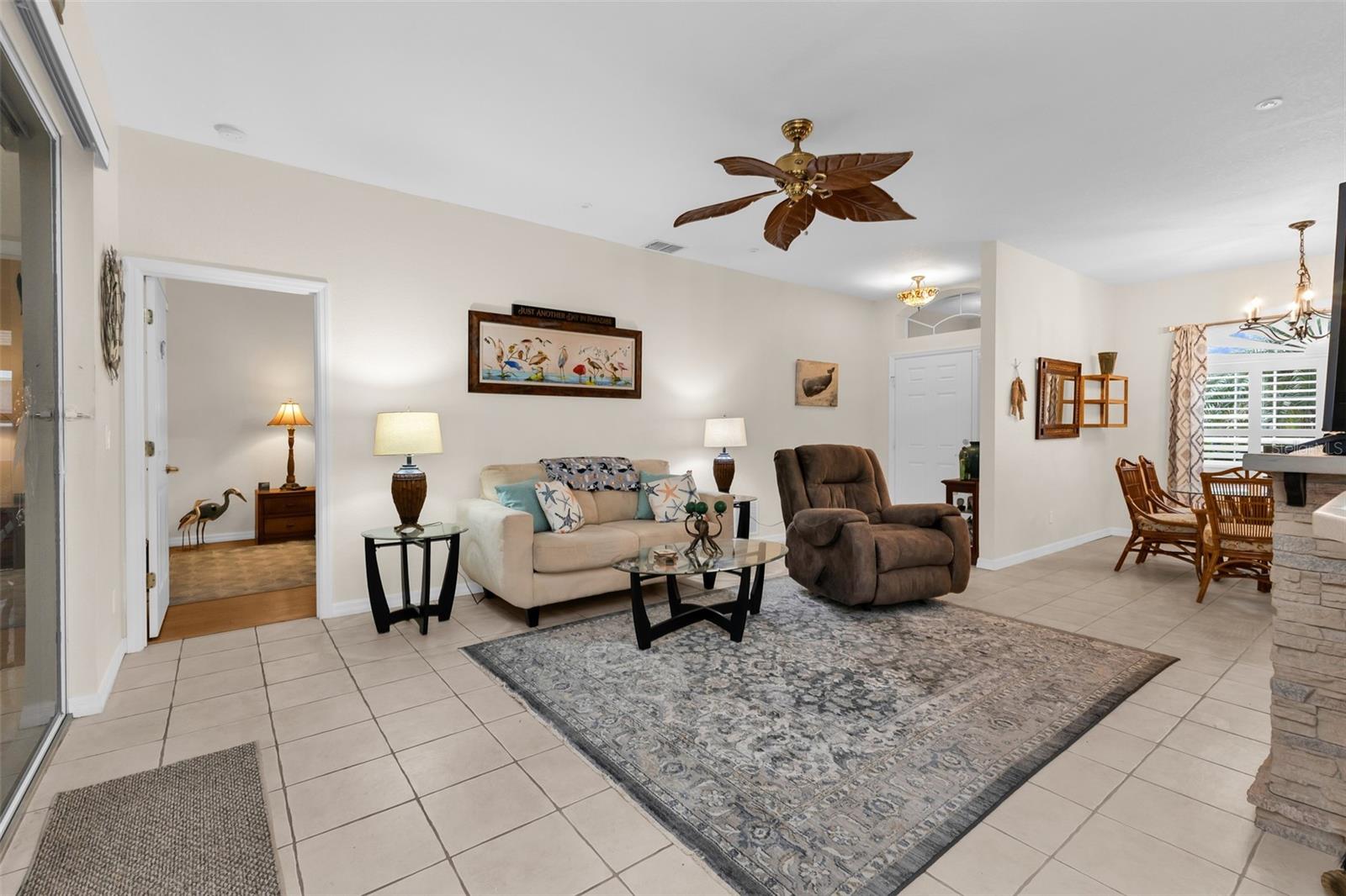 KINGS GATE PH 03 - Residential