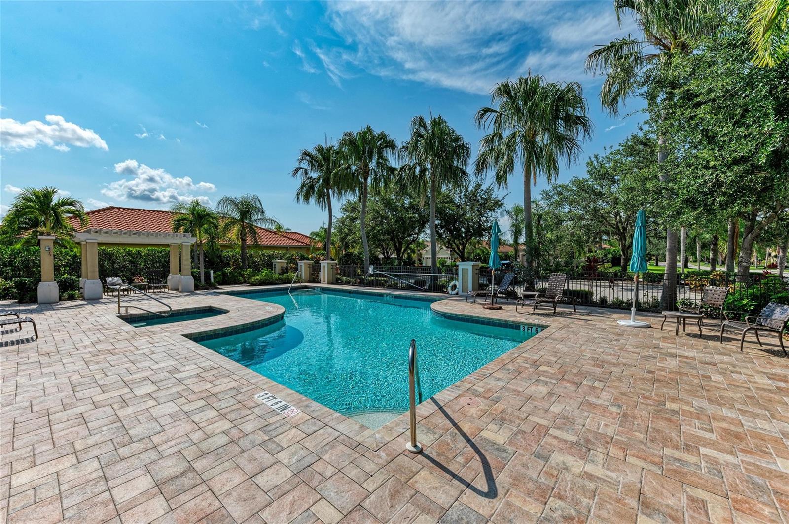 LAKEWOOD RANCH COUNTRY CLUB VILLAGE EE 2A-2E - Residential