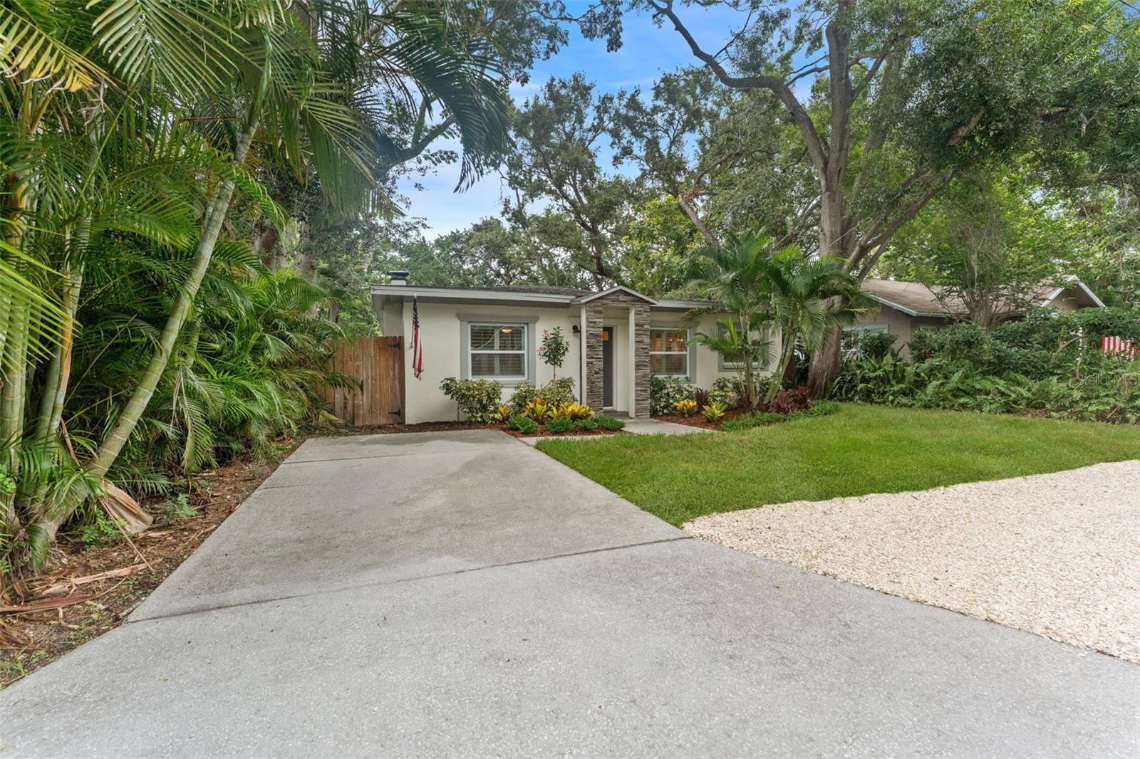 3215 W VILLA ROSA STREET
