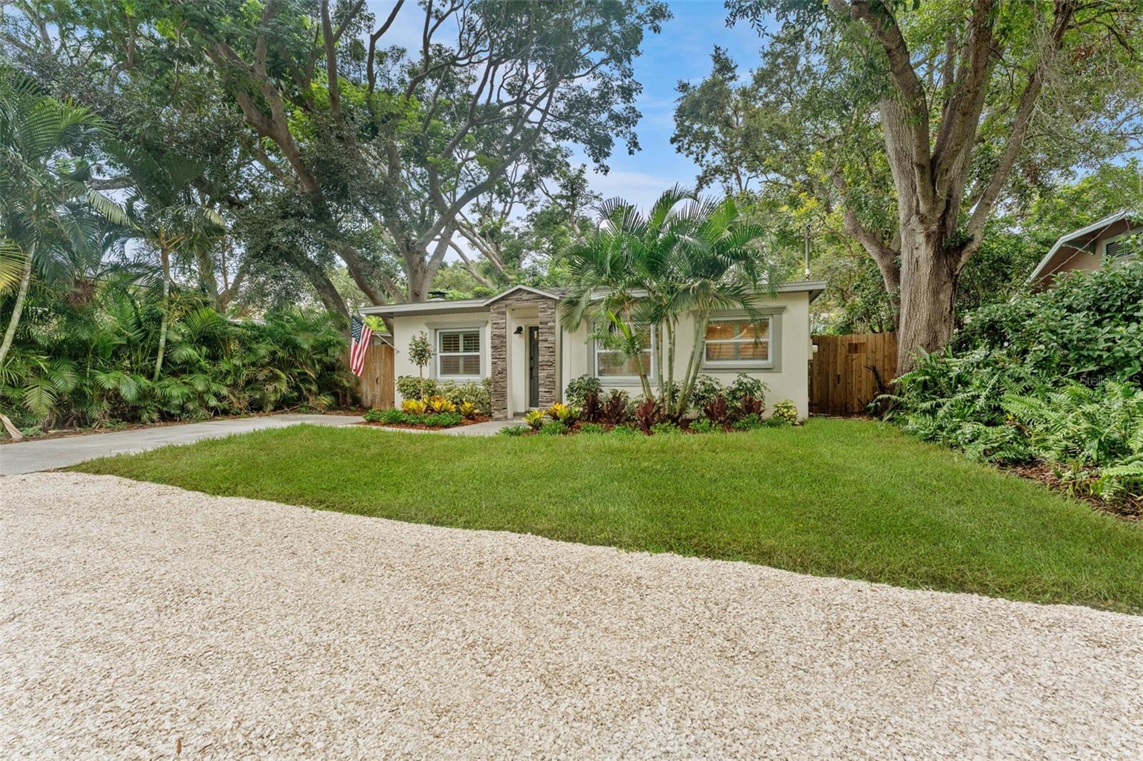 3215 W VILLA ROSA STREET