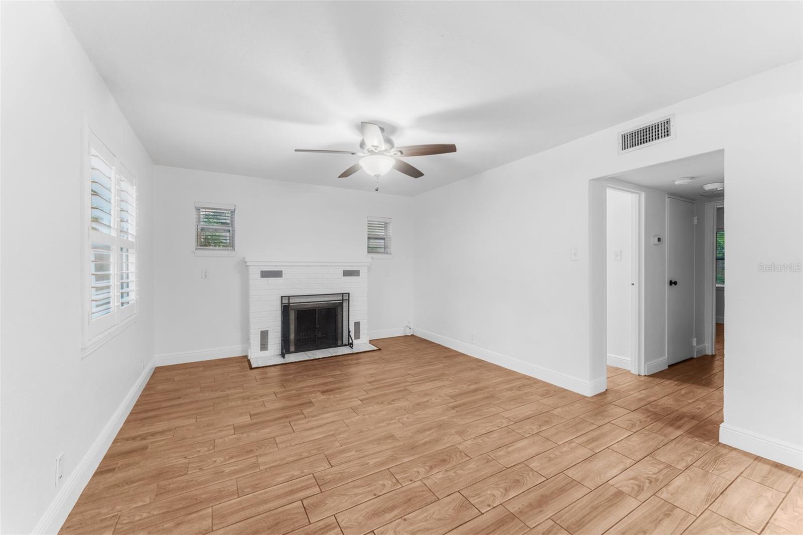 3215 W VILLA ROSA STREET