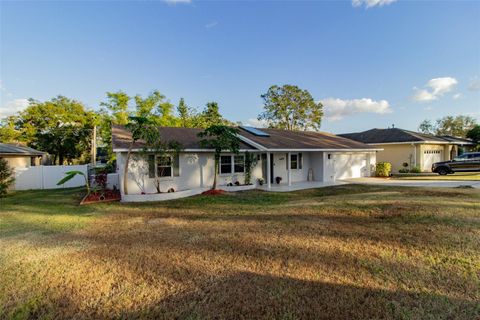 A home in LAKELAND