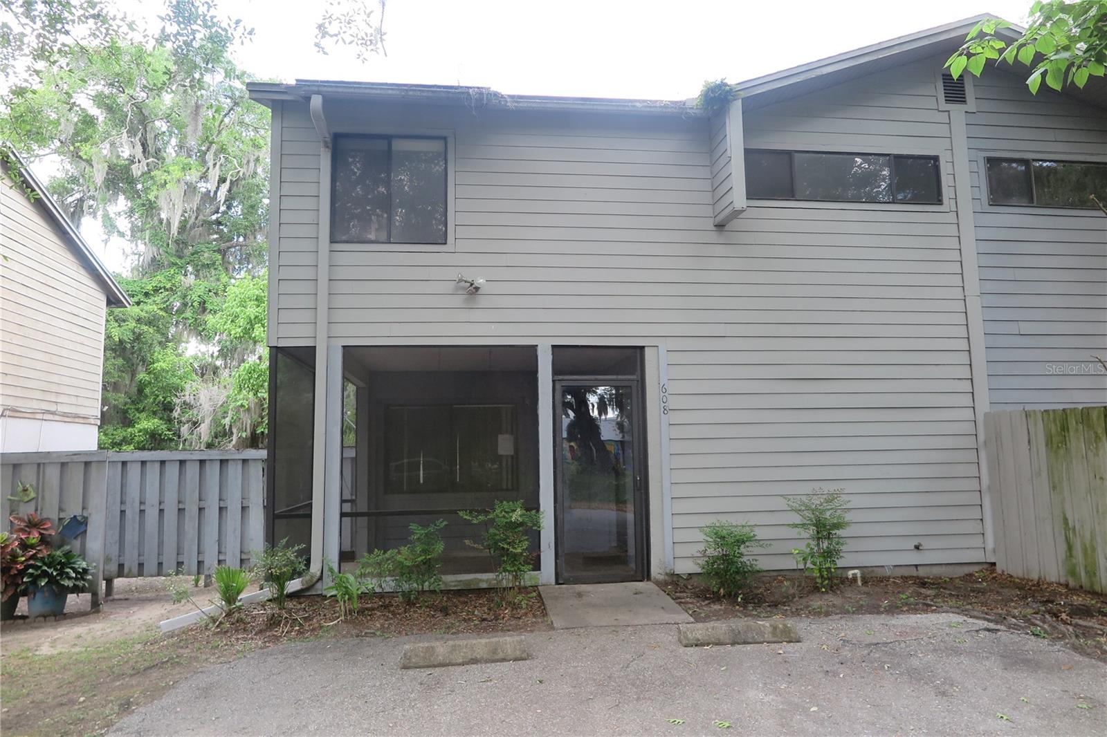 608 SW 2ND STREET