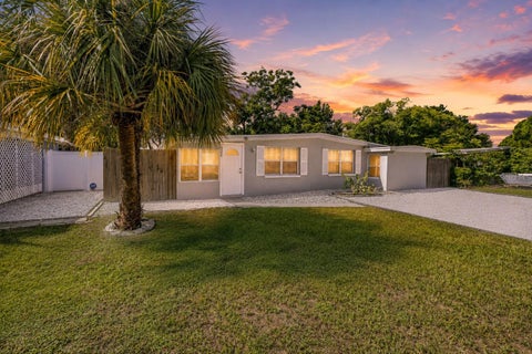 Photo of 10354 110th Avenue, Largo, FL 33773 (MLS # TB8545529)