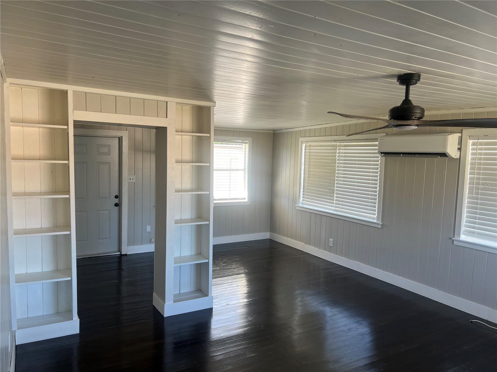 BAY SHORES - Residential