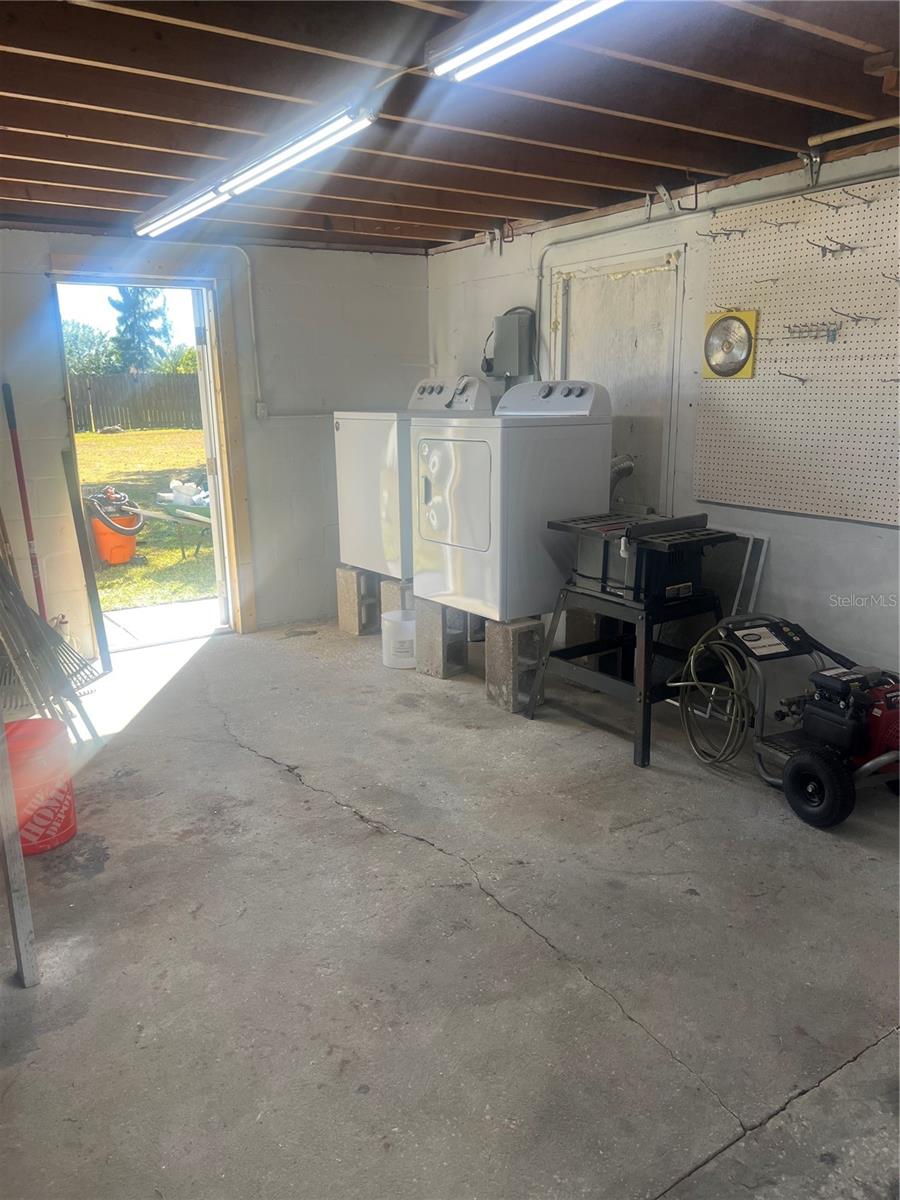 BAY SHORES - Residential