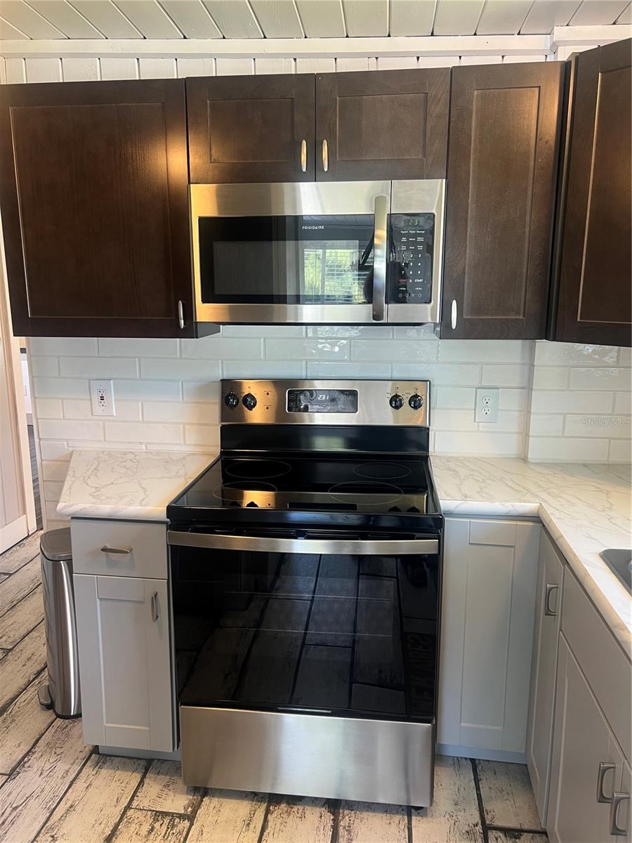 BAY SHORES - Residential