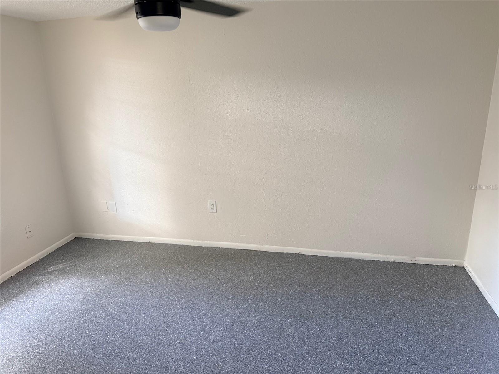 SECLUDED ACRES - Residential Lease