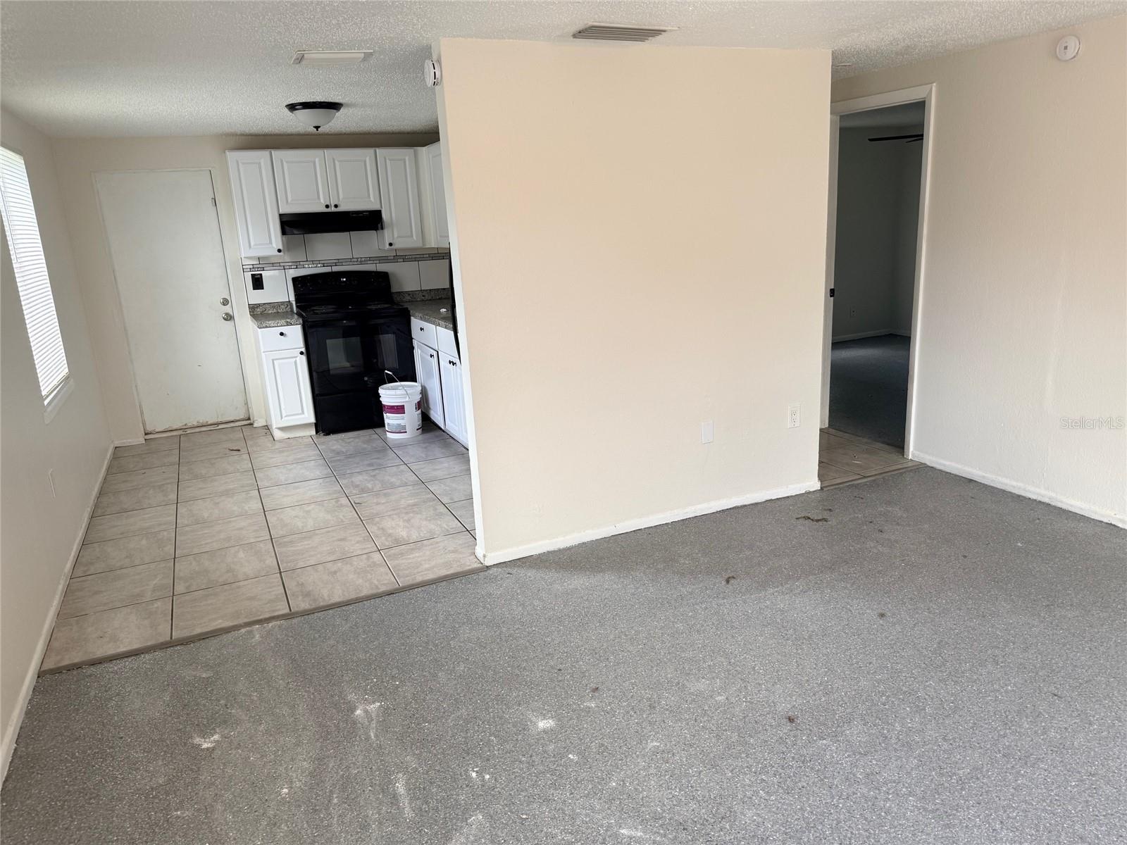 SECLUDED ACRES - Residential Lease