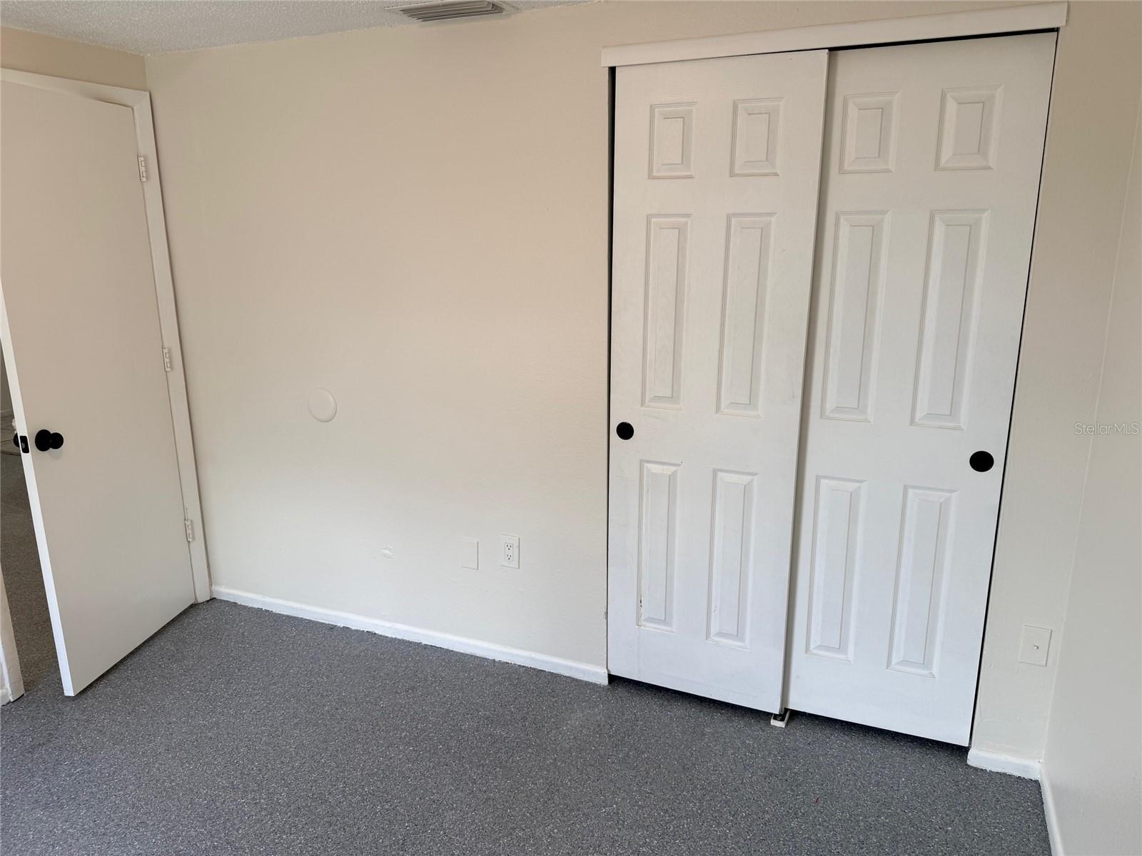 SECLUDED ACRES - Residential Lease