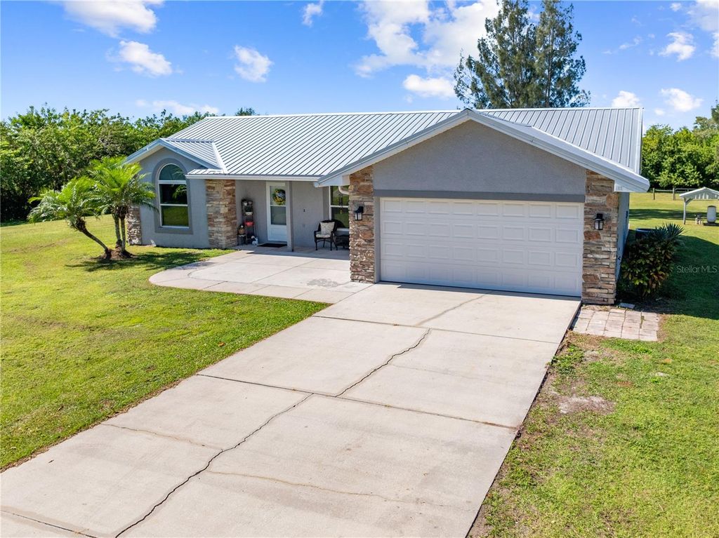 Photo of 3198 Cherokee Road, Saint Cloud, FL 34772 (MLS # S5137529)
