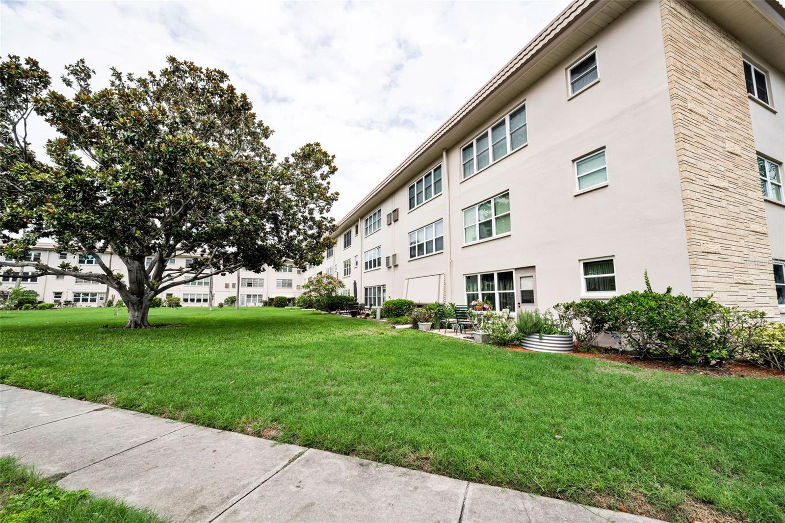 5530 80TH STREET N B308