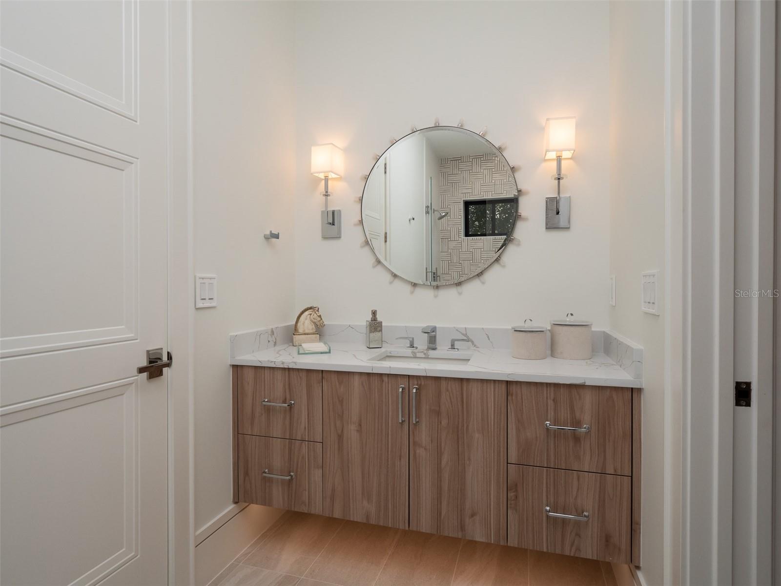 GOLDEN OCALA UN 01 - Residential