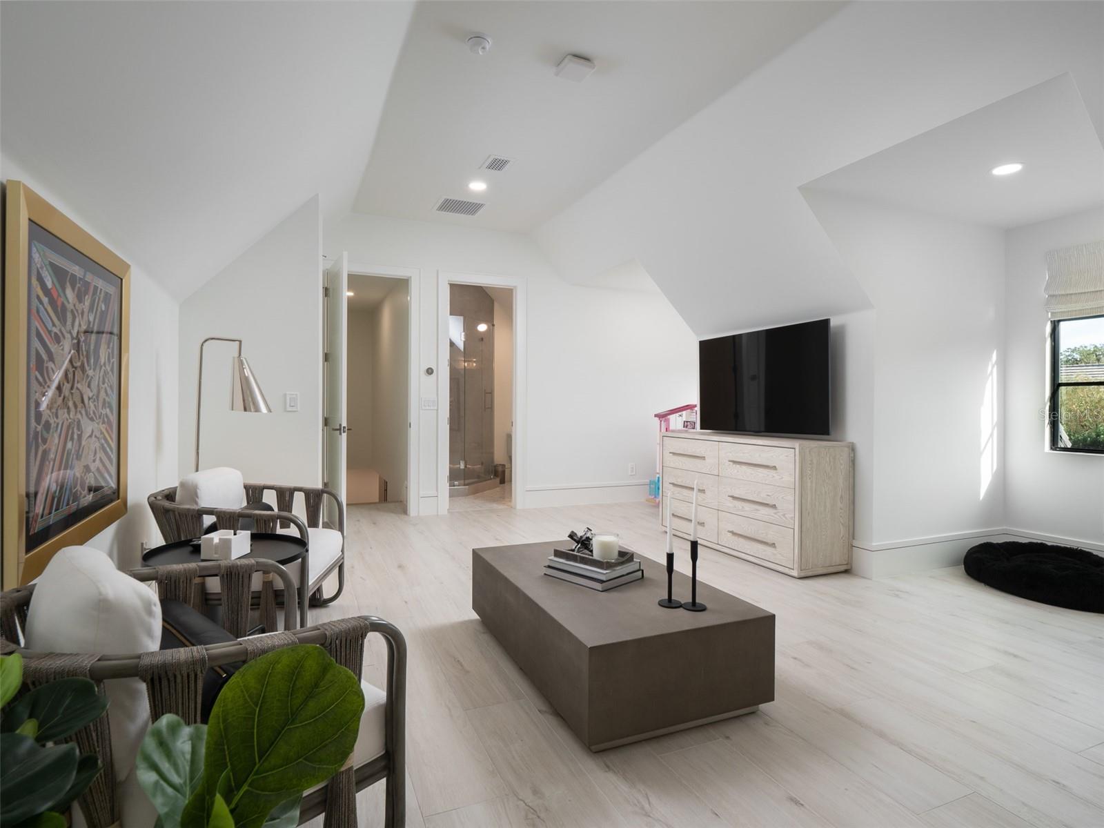 GOLDEN OCALA UN 01 - Residential