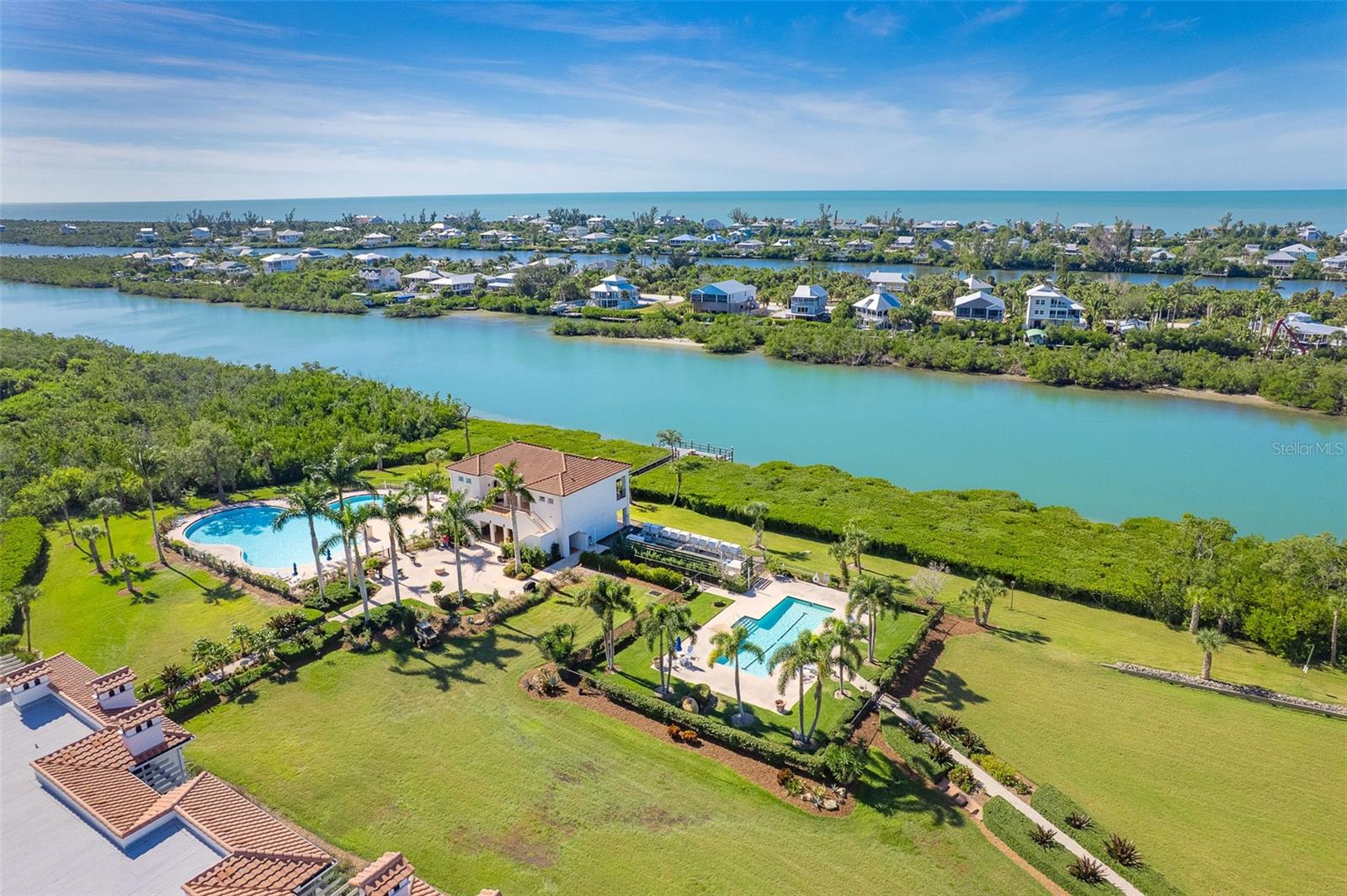 HACIENDA DEL MAR PH 01 - Residential