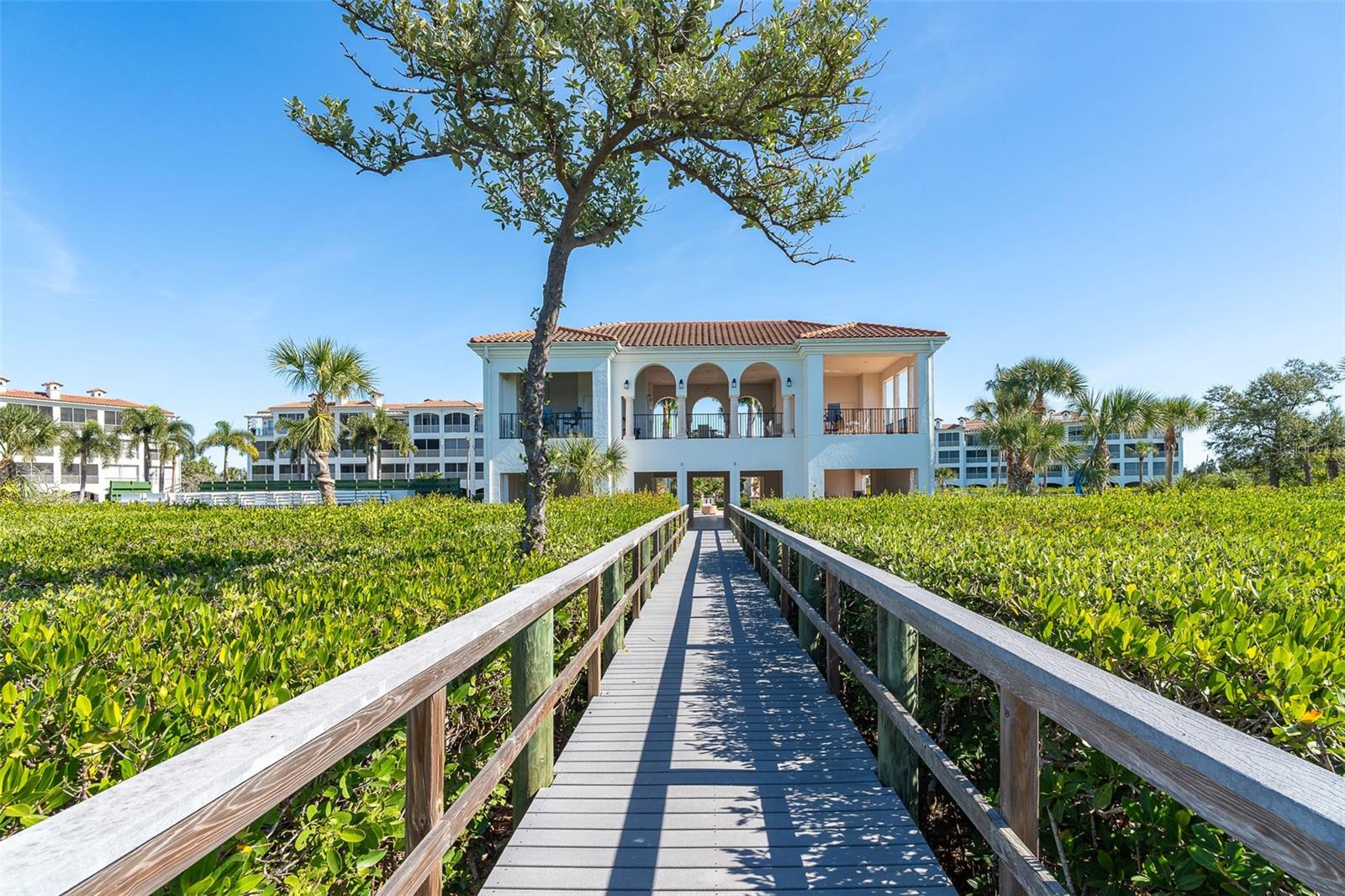 HACIENDA DEL MAR PH 01 - Residential