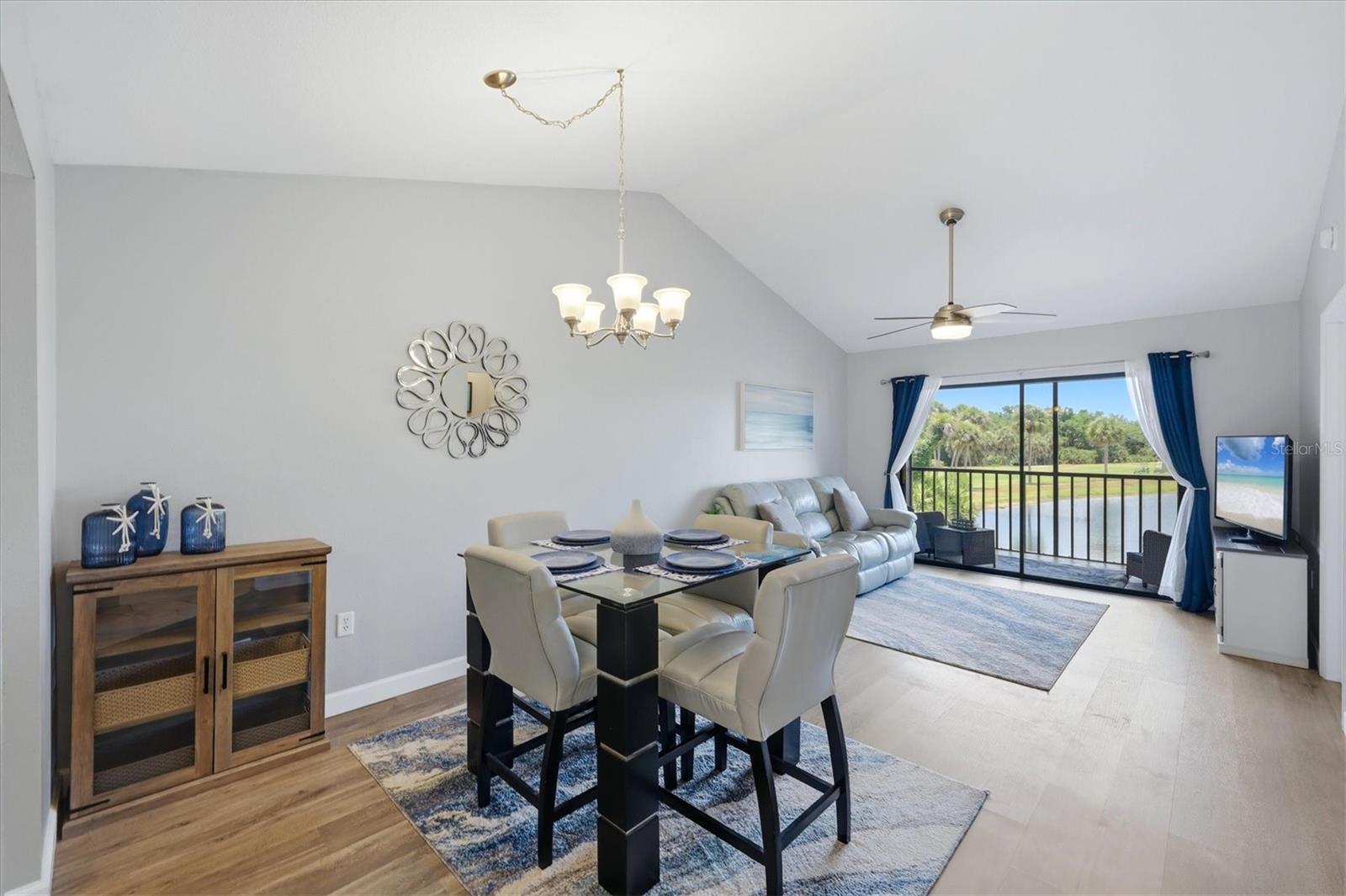 PAR FOUR - Residential