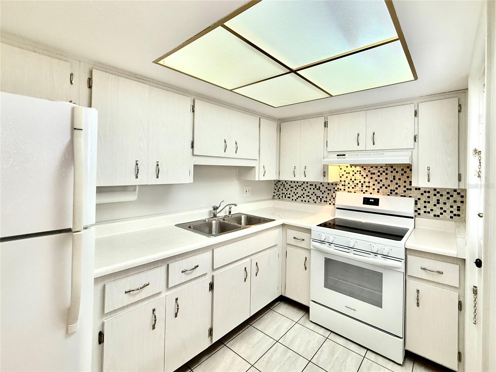 6105 CORAL WAY