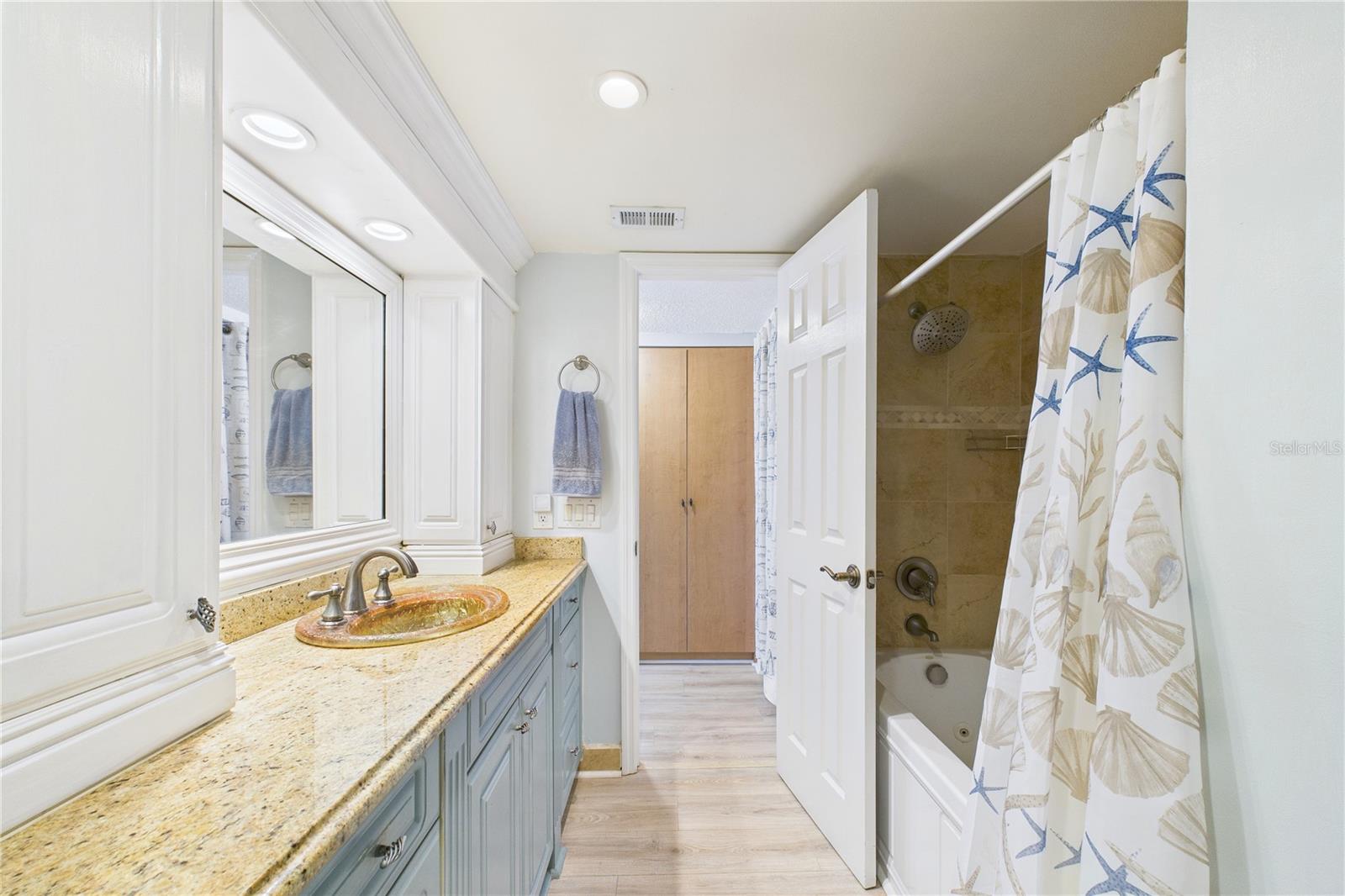 OCEAN SANDS NORTH - Residential