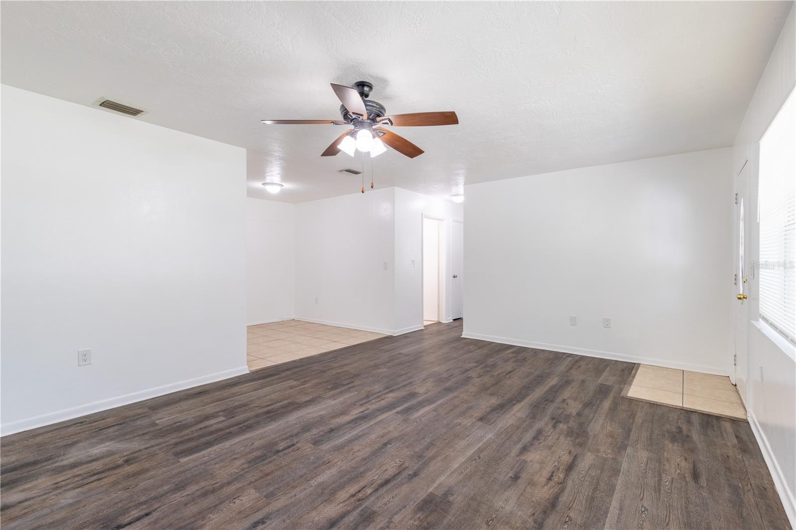 000114 - BEVERLY HILLS UNIT 2 - Residential