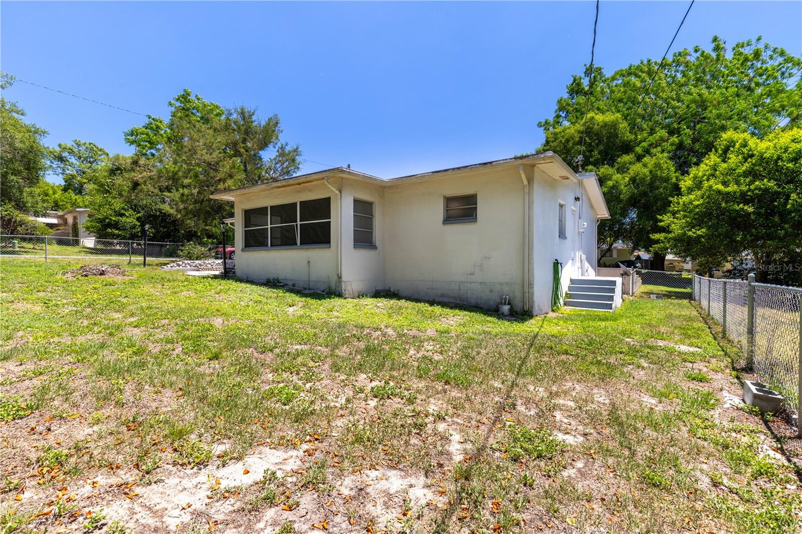 000114 - BEVERLY HILLS UNIT 2 - Residential