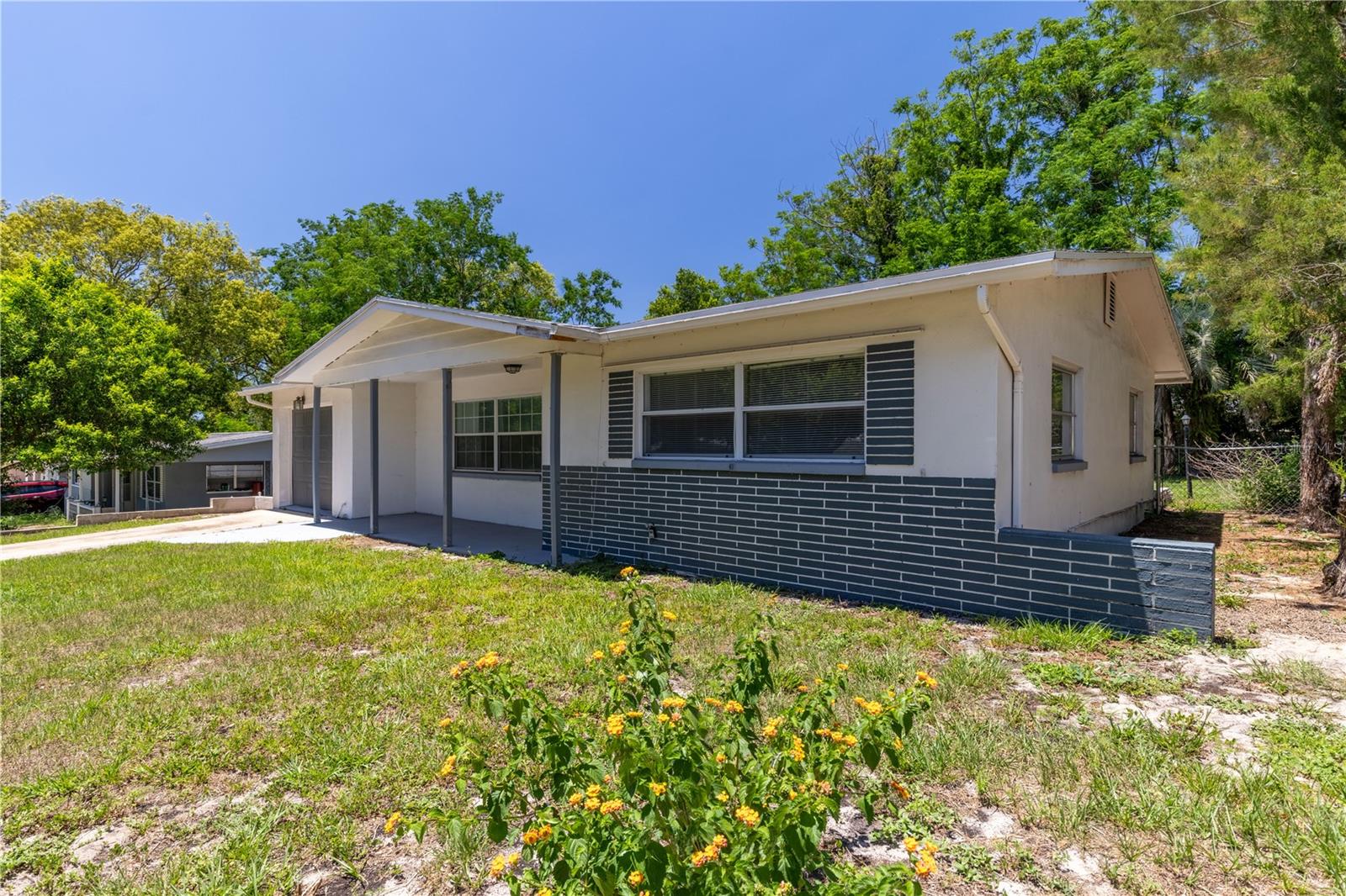 000114 - BEVERLY HILLS UNIT 2 - Residential