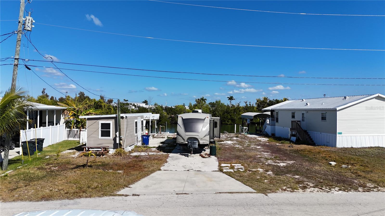 ISLE OF PINES - Land