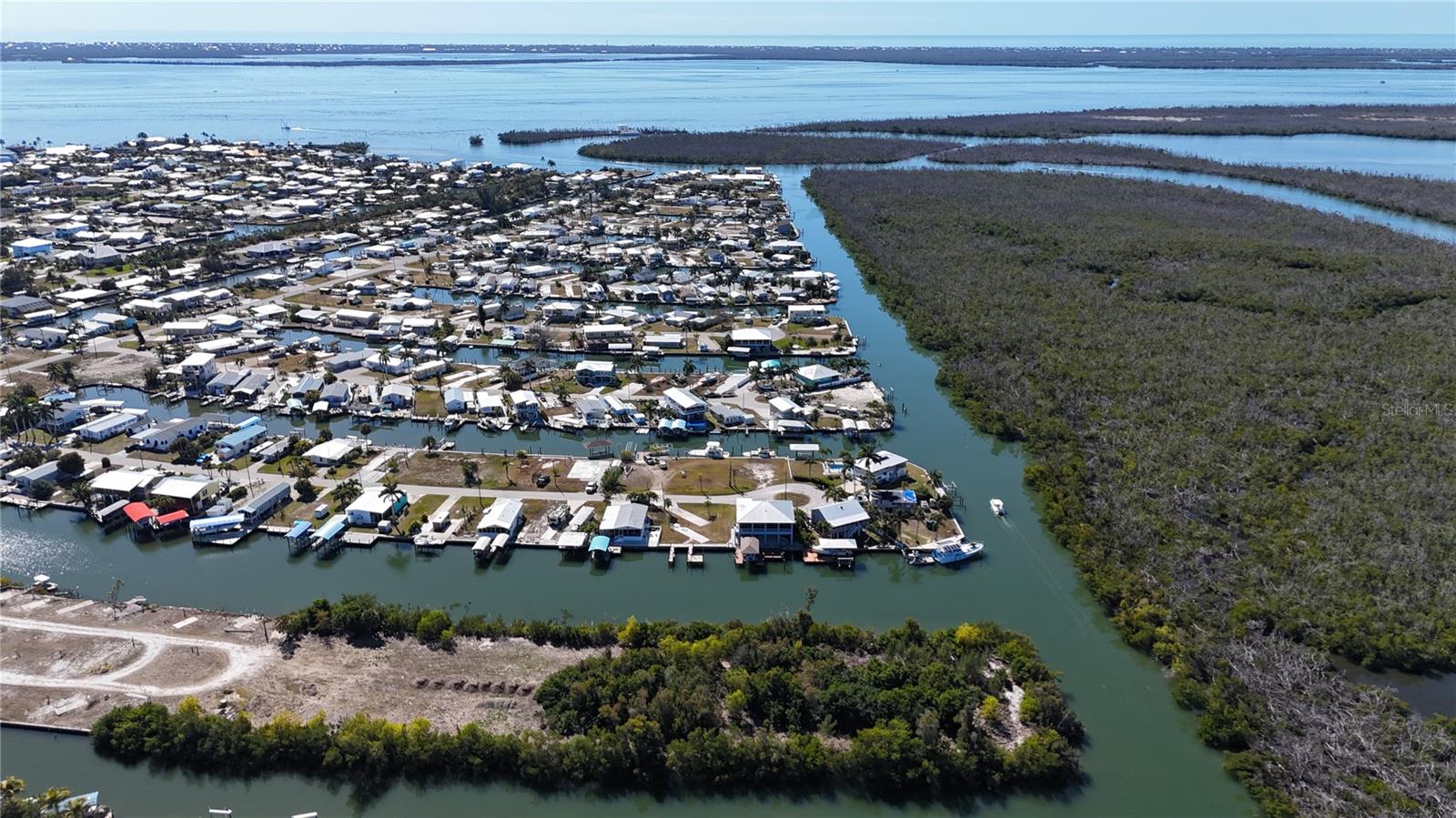 ISLE OF PINES - Land